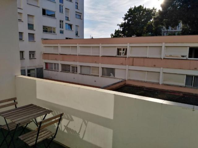 Appartements Boulevard des Pyrénées Pau Exterior foto
